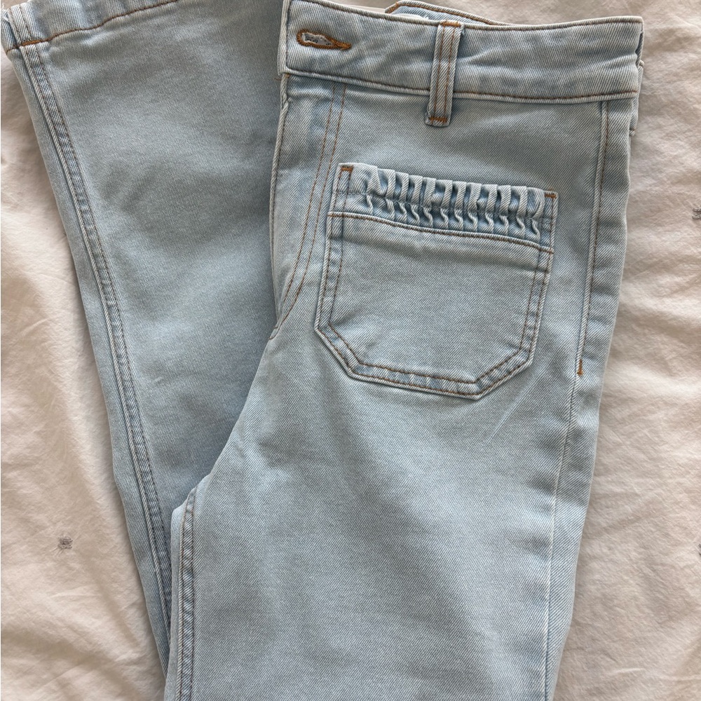 NWT H&M Mid to High Rise Light Blue Denim Jeans SZ 4 Trendy Pocket Detail - Picture 3 of 5